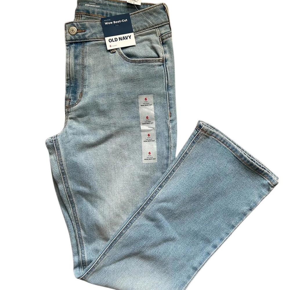 Old Navy Wow Boot-Cut Light Denim Jeans Womens Size 6 Short NWT